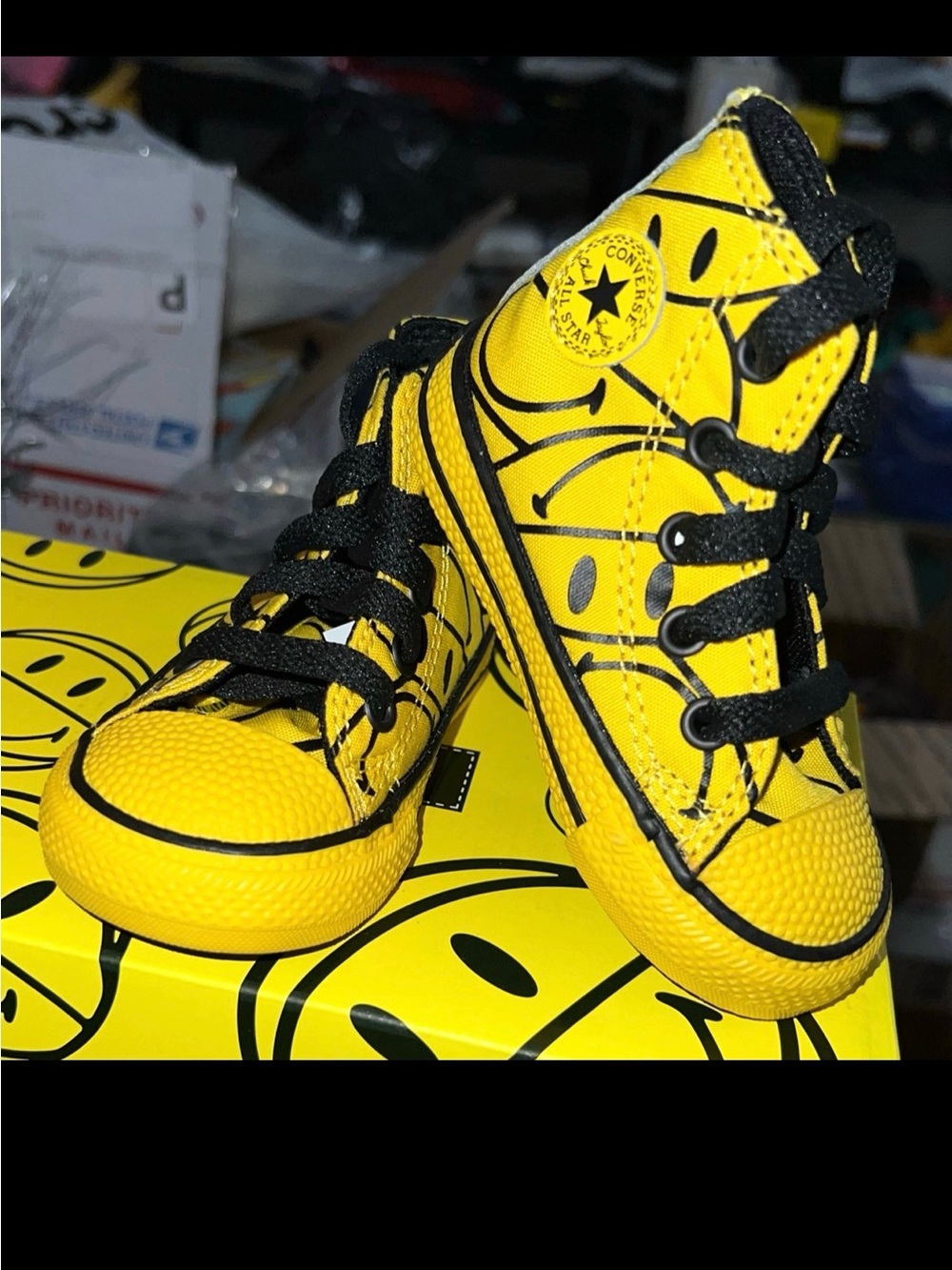 Converse Chinatown Market CTAS Hi Cyber Yellow/Black Smiley Youth Size 5